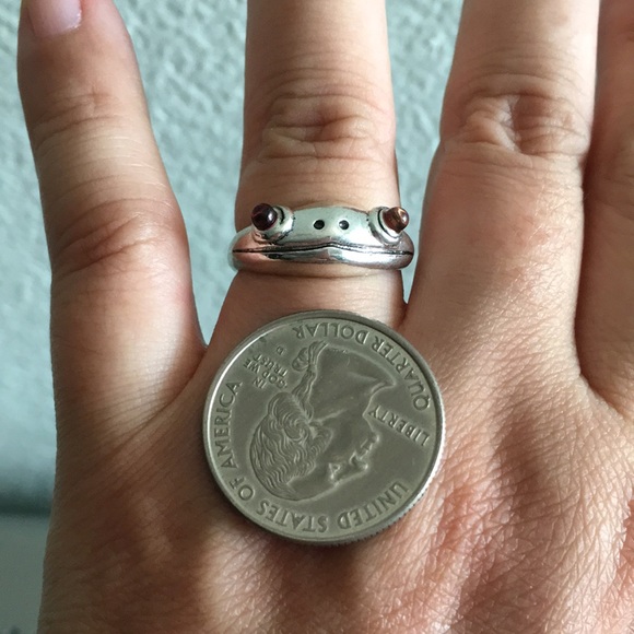 🖤NEW Frog 🐸 ring - Picture 10 of 14